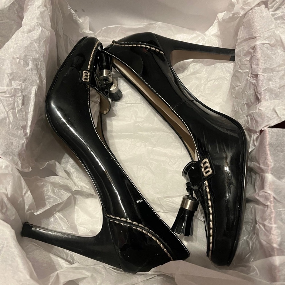 Ellen Tracy Black Patent Leather Heels